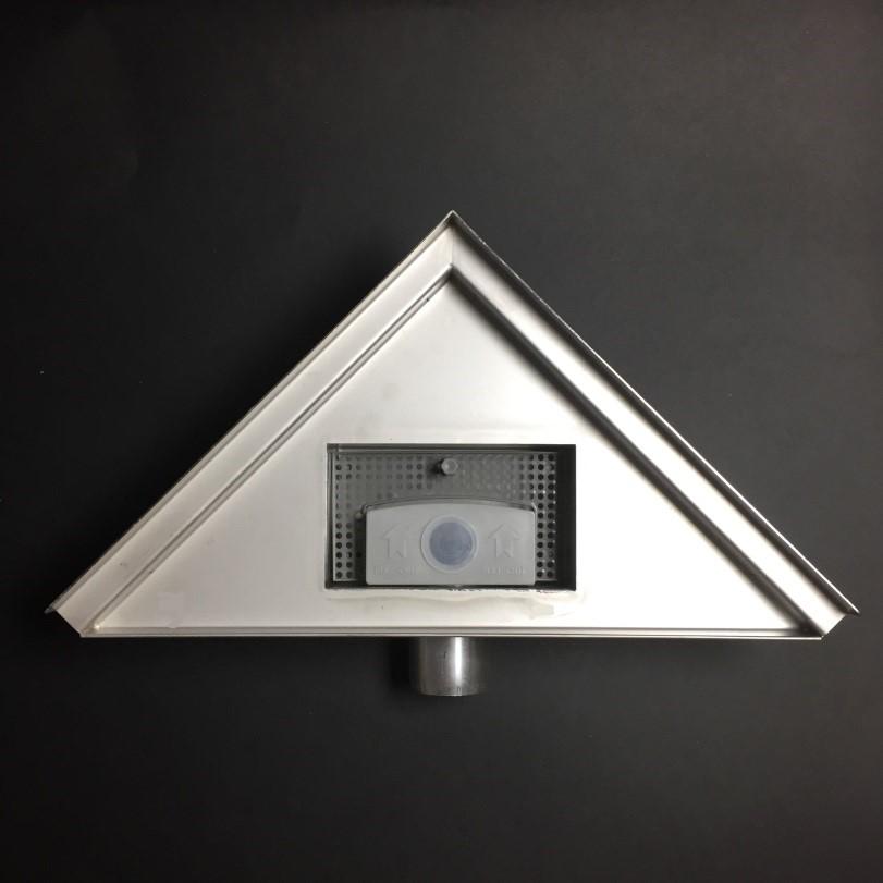 Kampinis Trikampis Trapas Su Įklijuojama Plytele 20x20 - Image 5