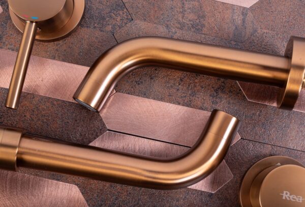 Praustuvo maišytuvas  Rea Lungo LONG Brushed Copper + box potinkinis - Image 4